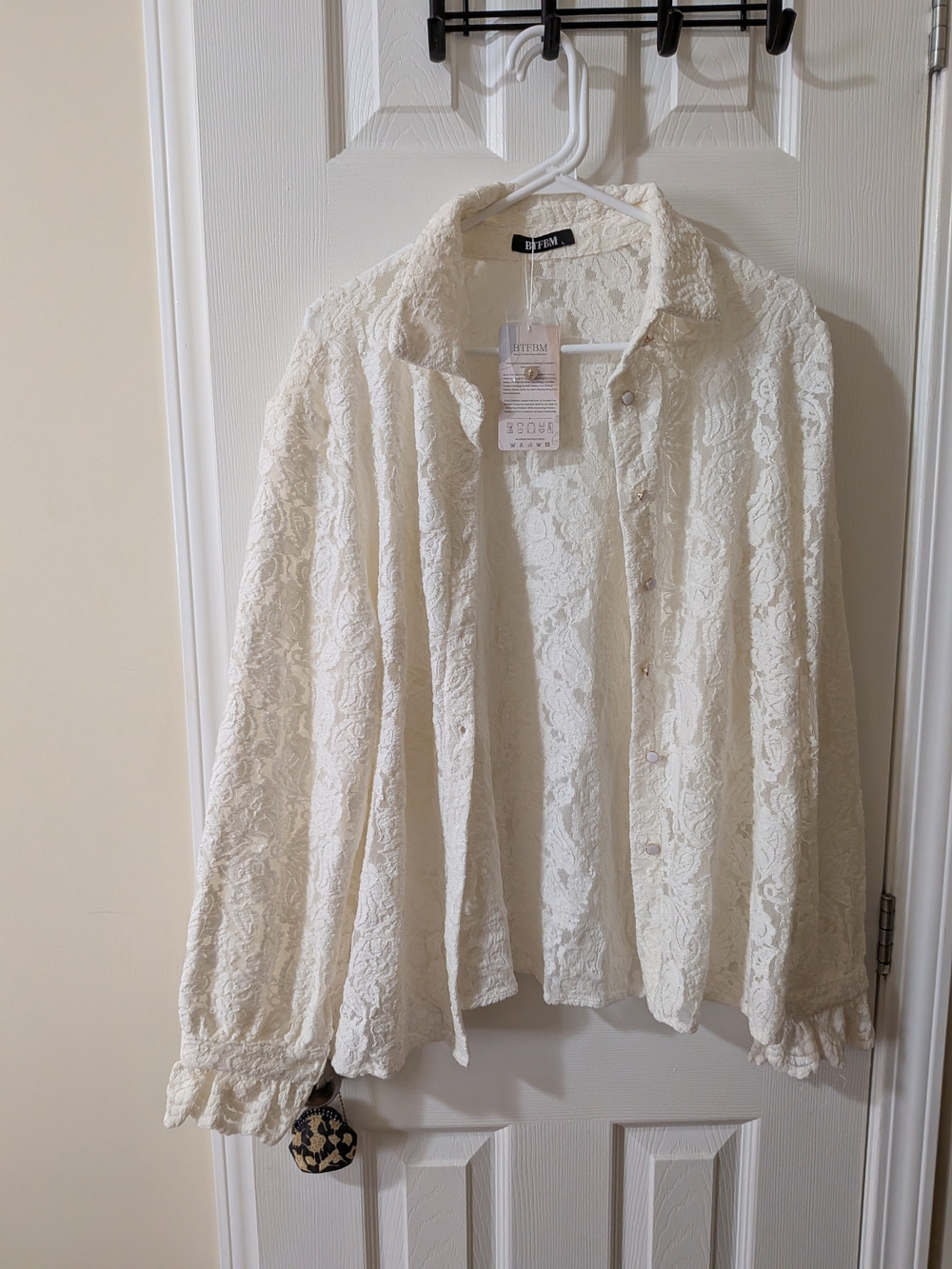 White Lace Button-Front Shirt - BTFBM NEW